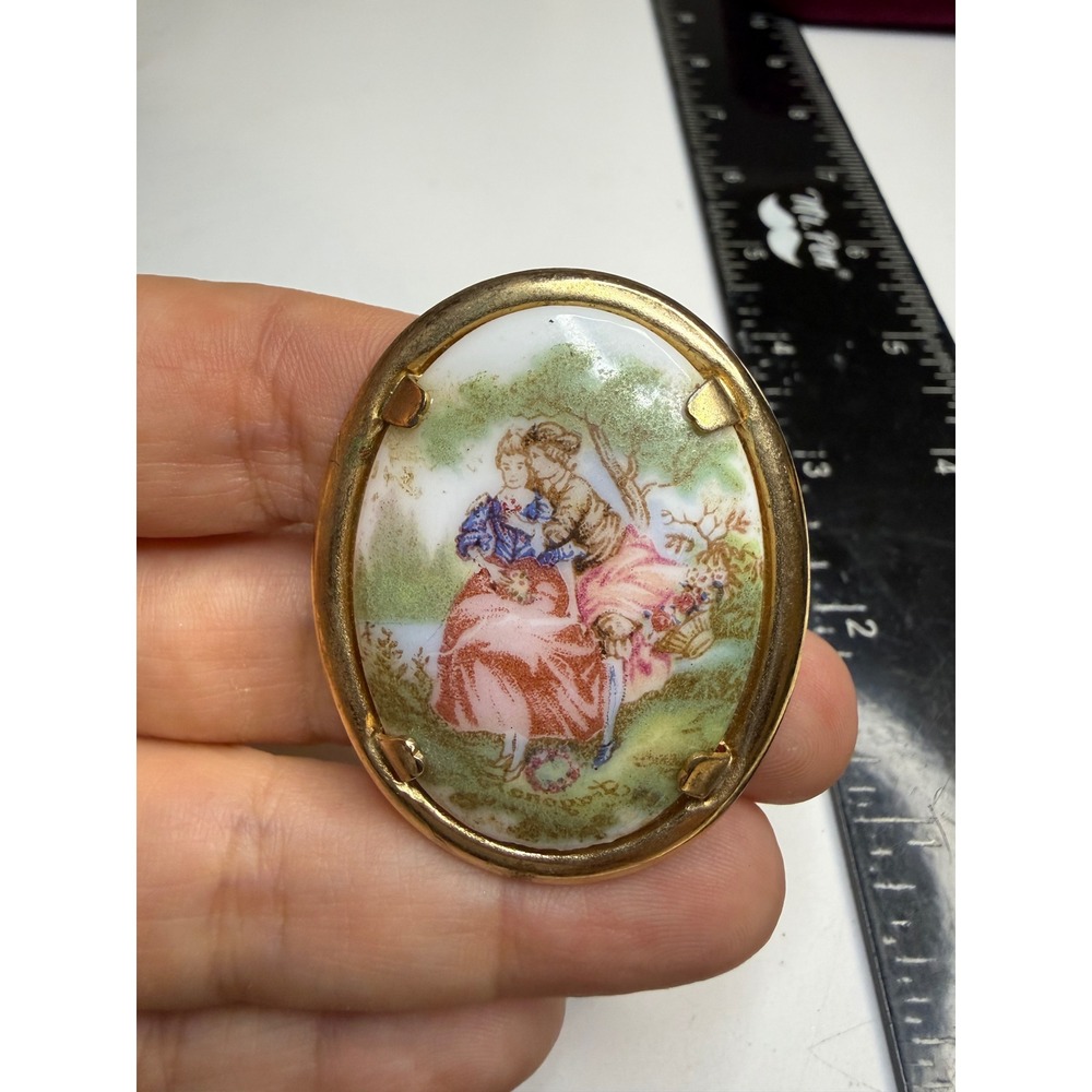 Vintage Limoges Fragonard Porcelain Brooch Courting Couple Gold Tone Oval Pin